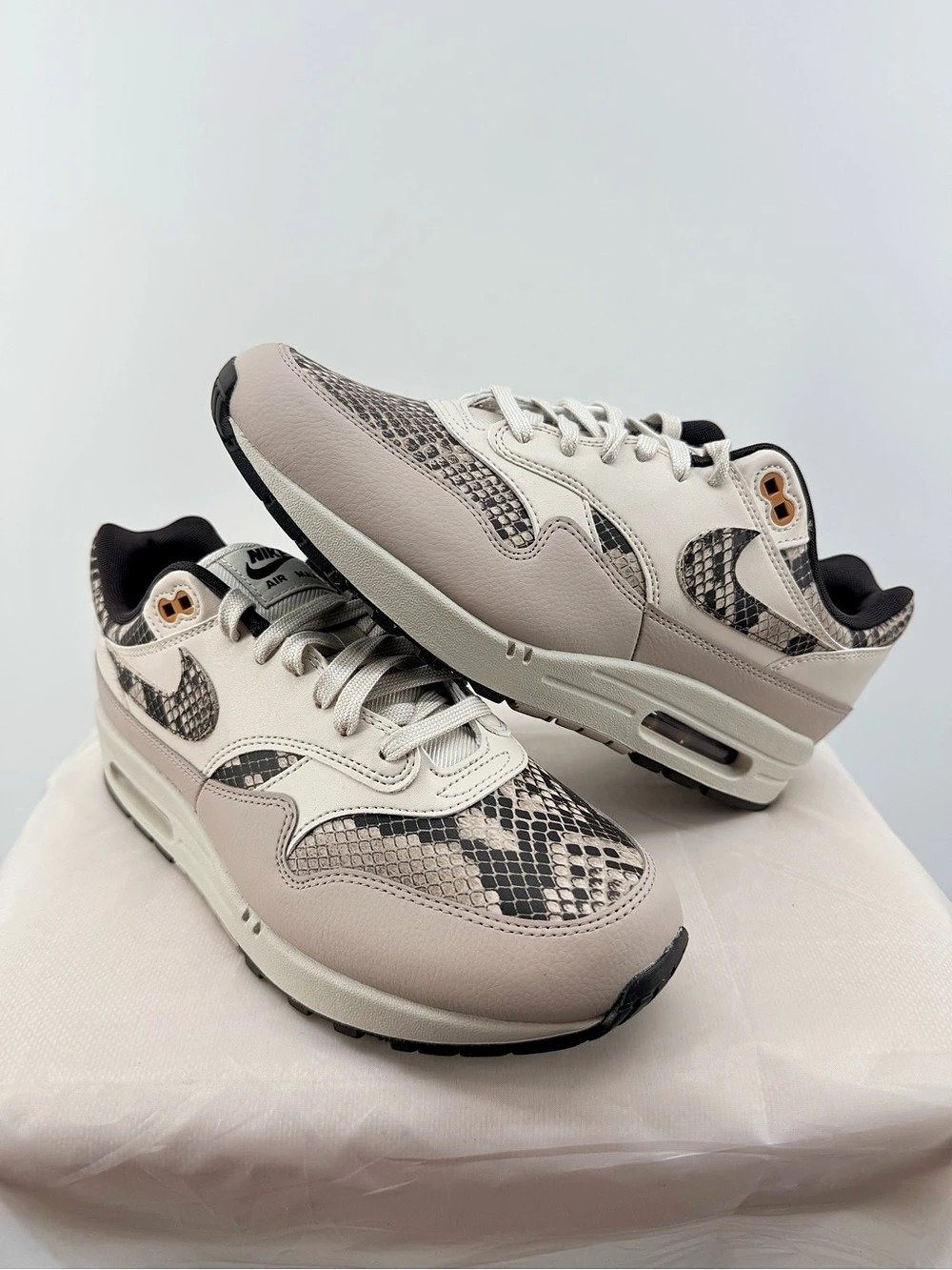 Air Max 1 Snakeskin Size 10M/11.5W- Alt Premium Box